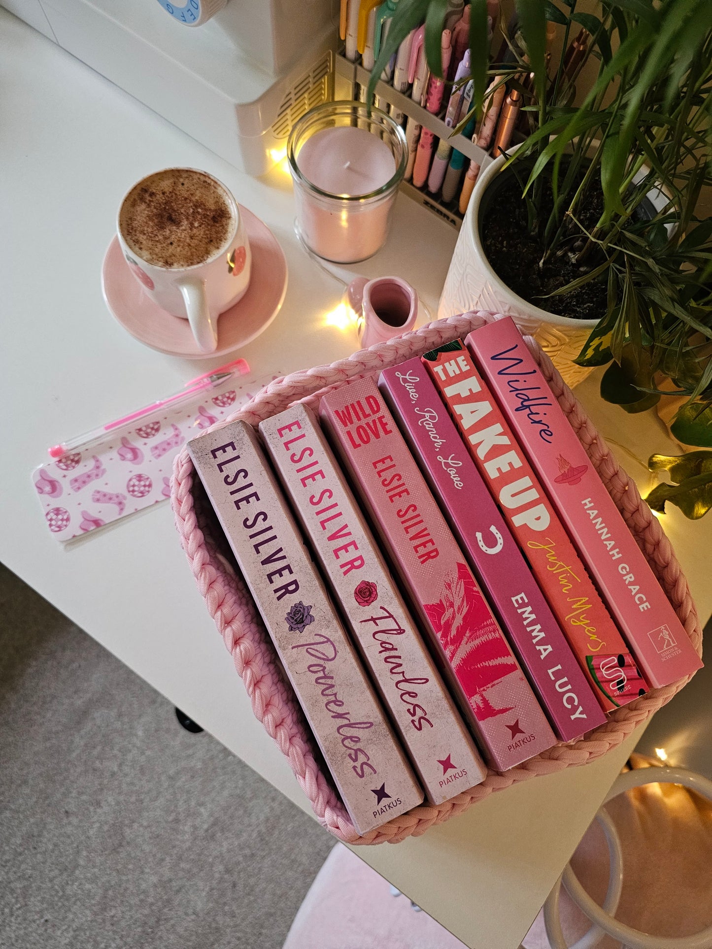 TBR BOOK BASKET | WITH HEARTS