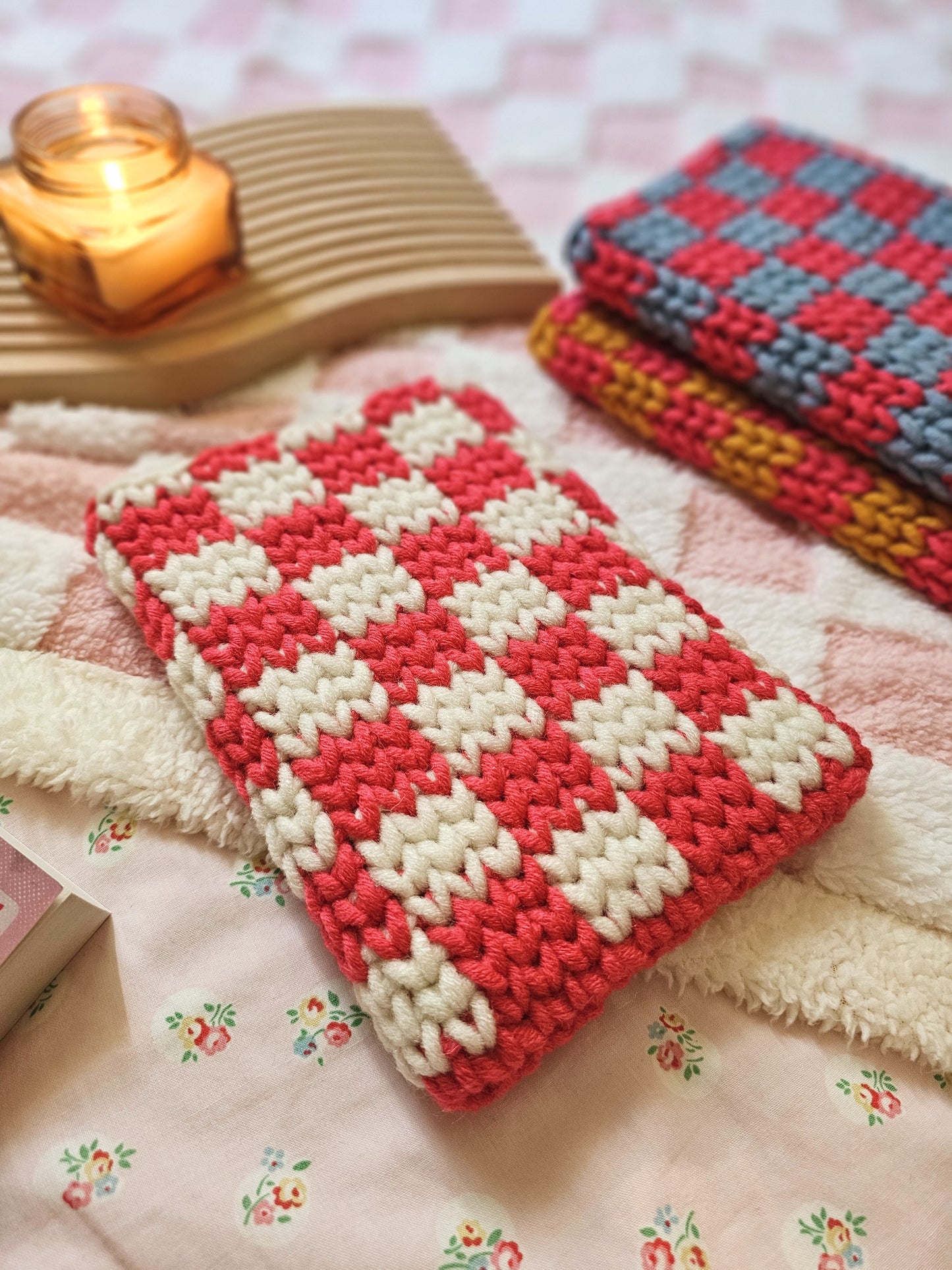 KINDLE CASE | BRIGHT PINK